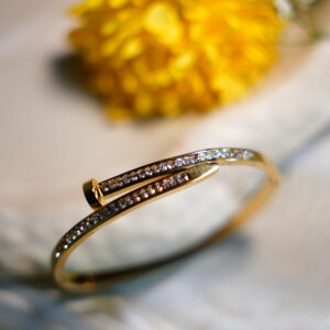 Nail Aurora shine kada bracelet