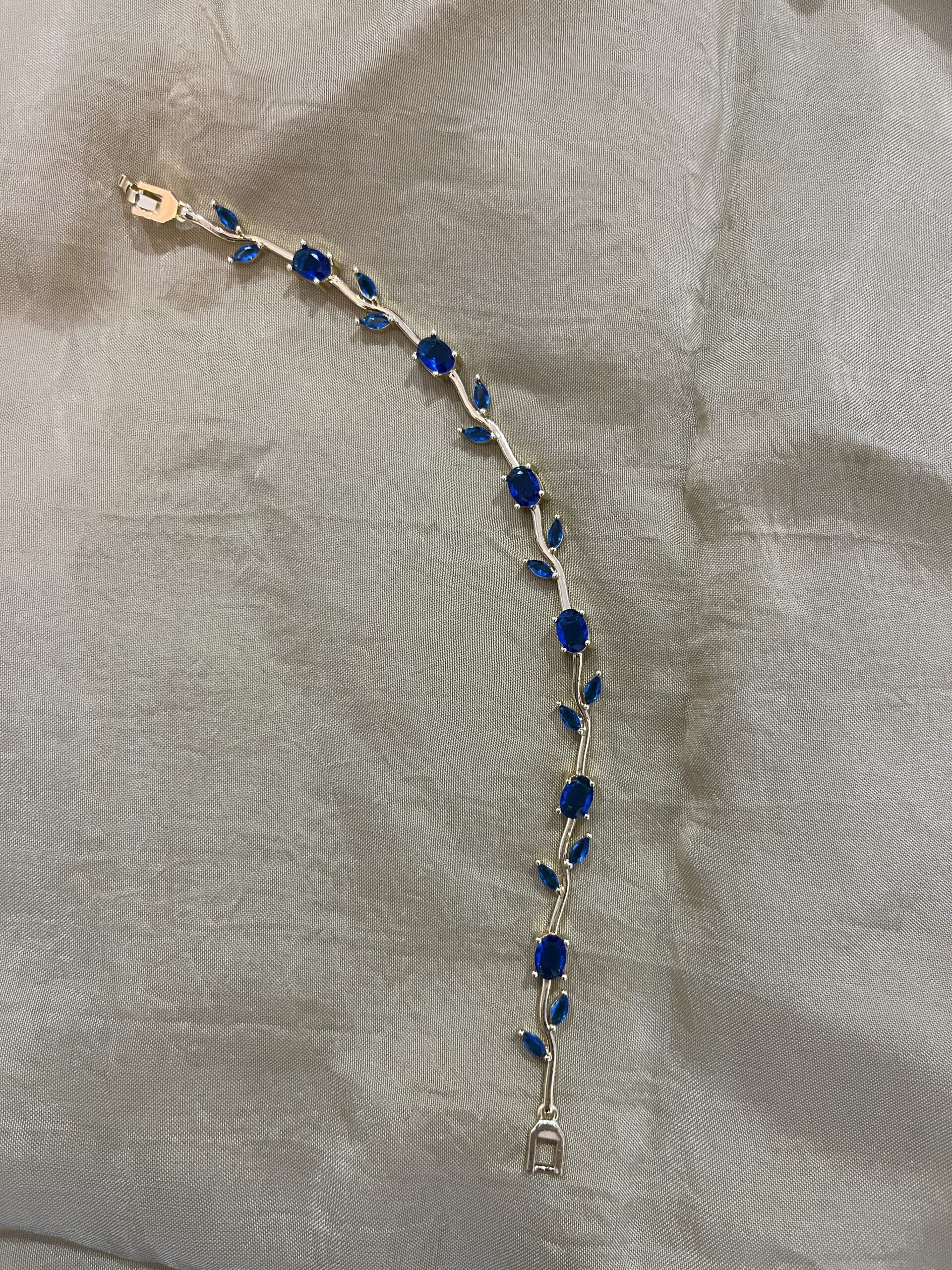 Royal Blue Tulip bracelet - Image 2