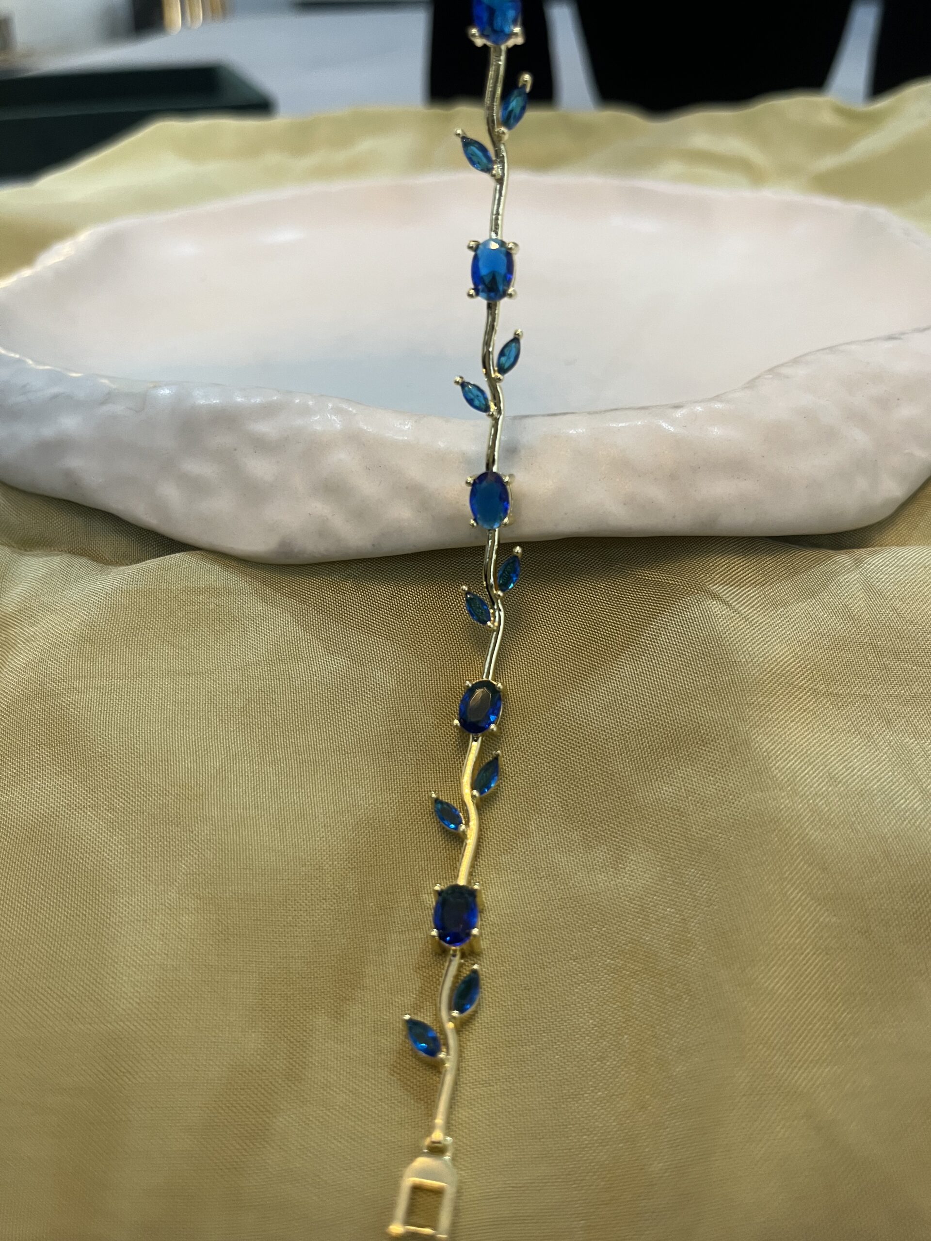 Royal Blue Tulip bracelet - Image 3