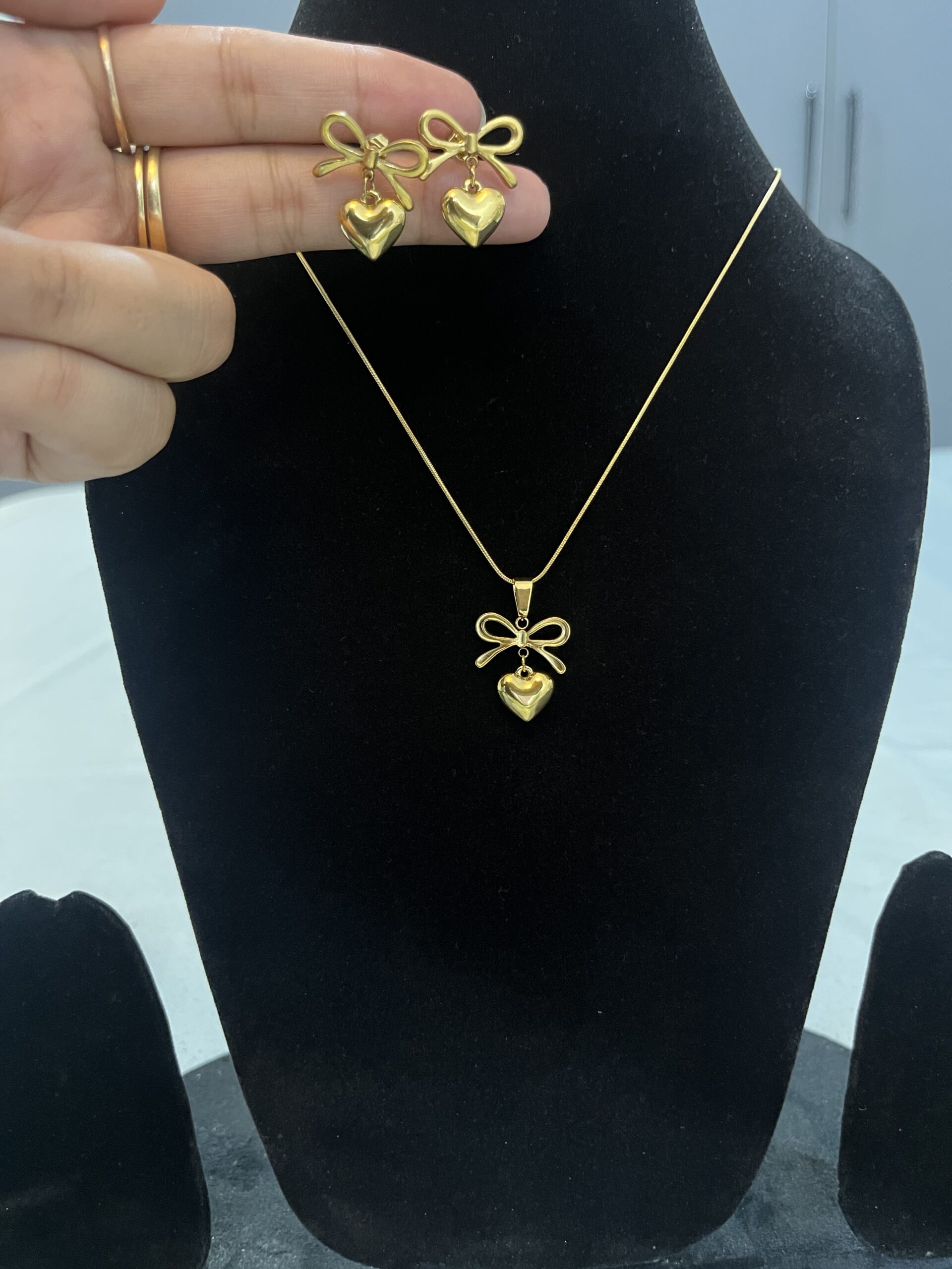 Aurielle Pendent Set - Image 4