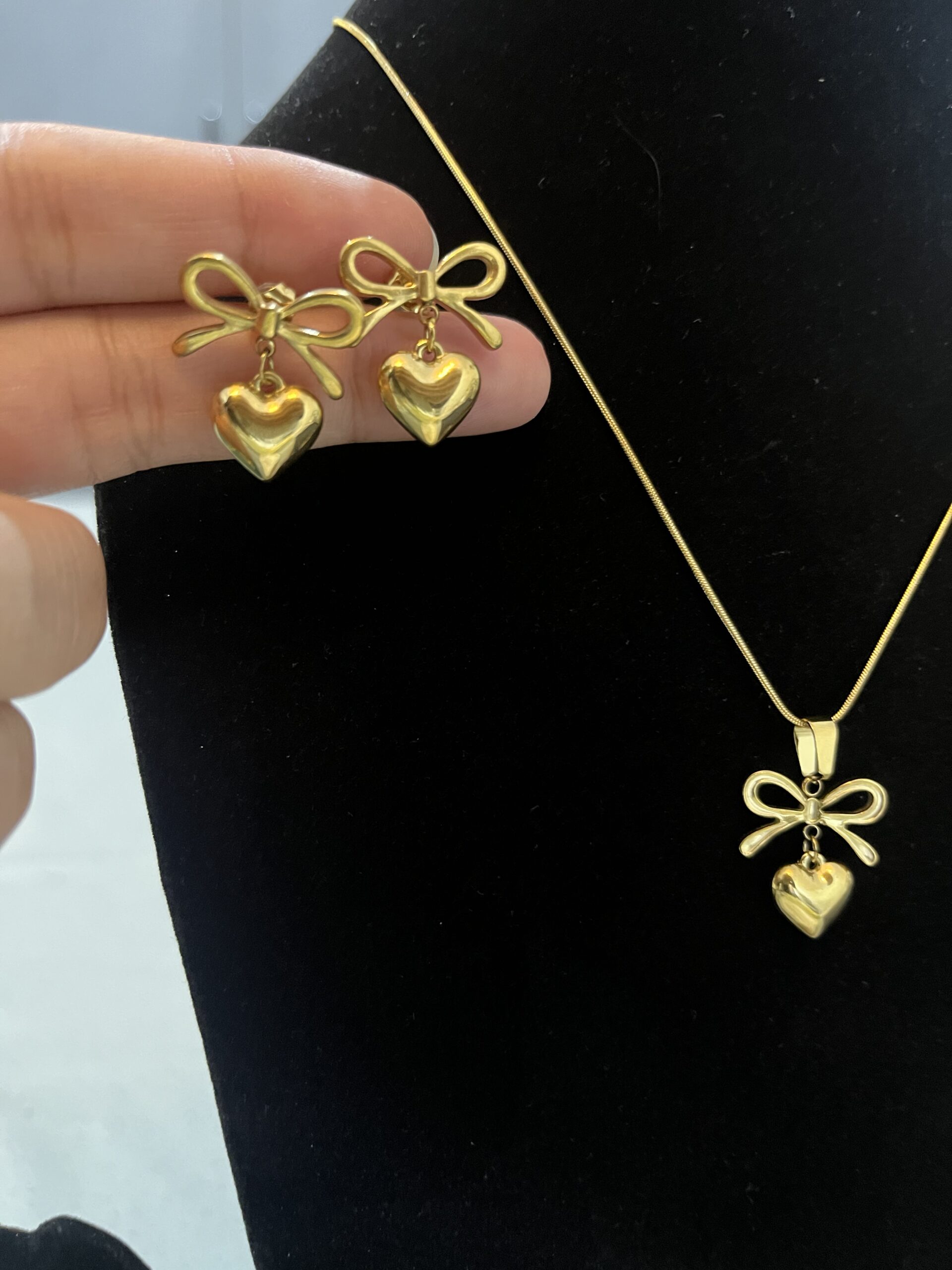 Aurielle Pendent Set