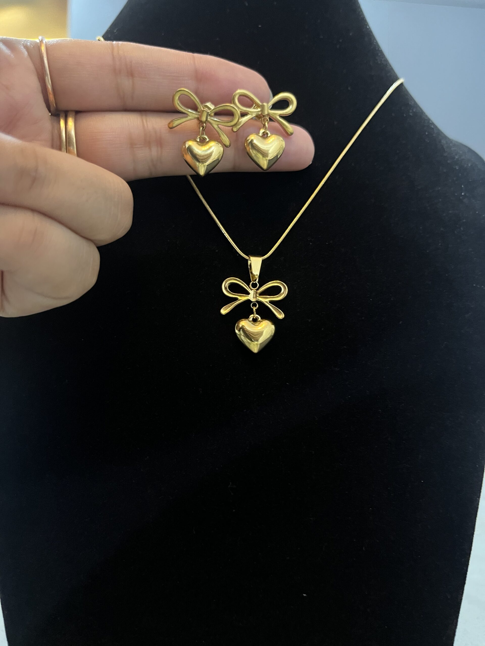 Aurielle Pendent Set - Image 3