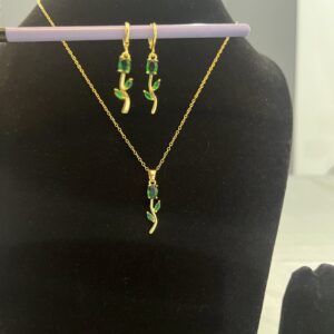 Vione Emerald Tulip Pendent Set