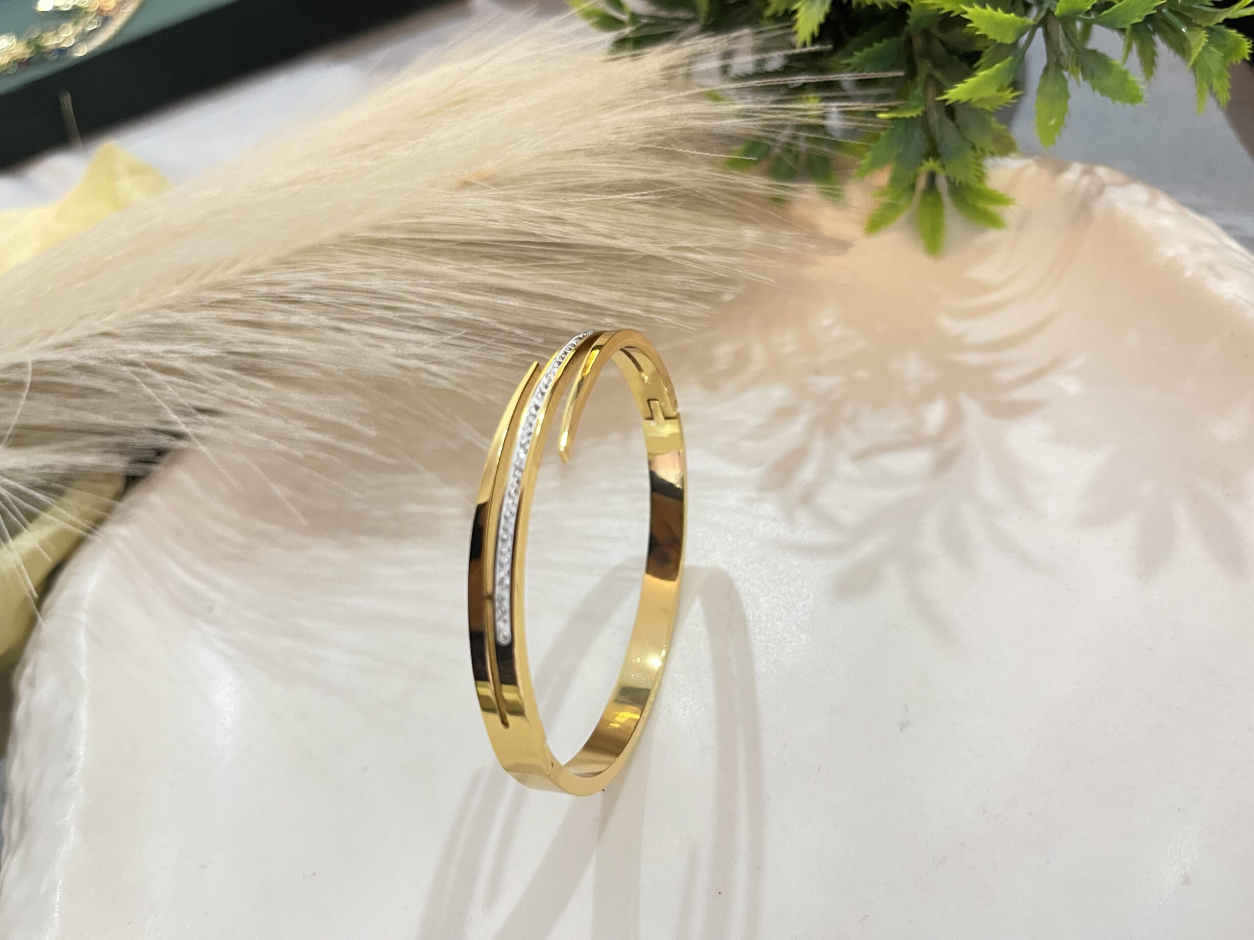 Sunehri Royale kada Bracelet - Image 4