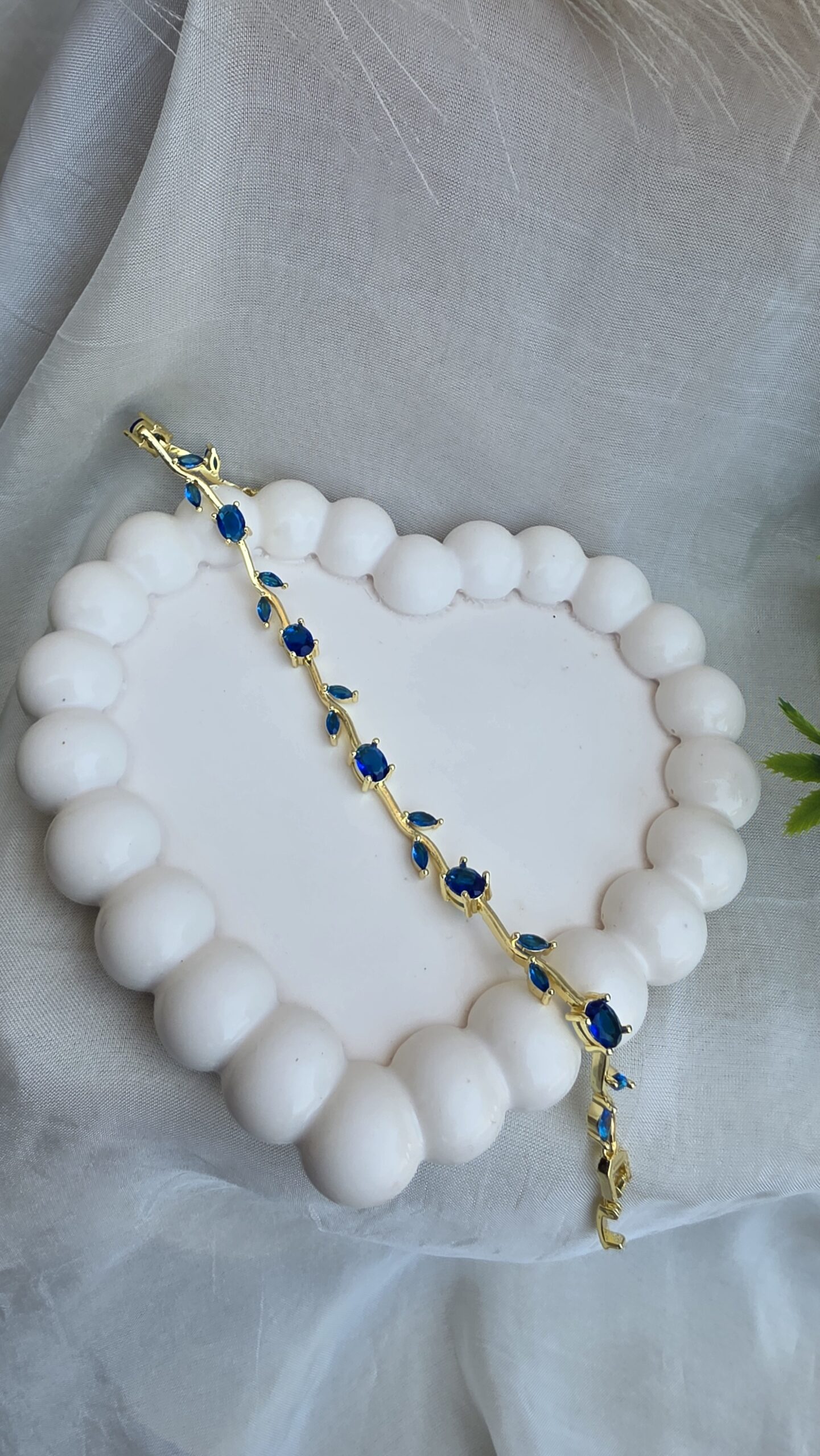 Royal Blue Tulip bracelet - Image 4