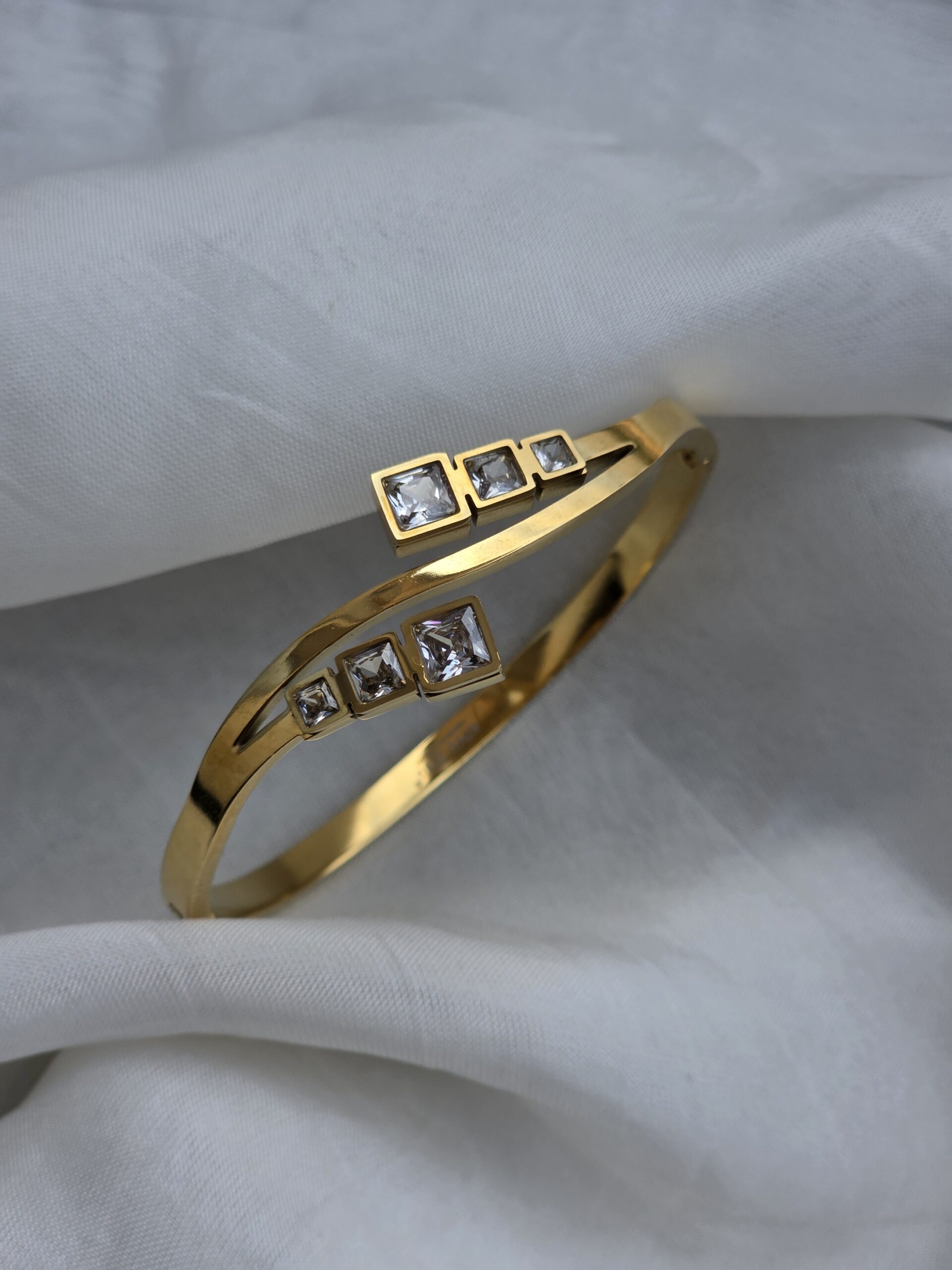 Rajvya Kada bracelet