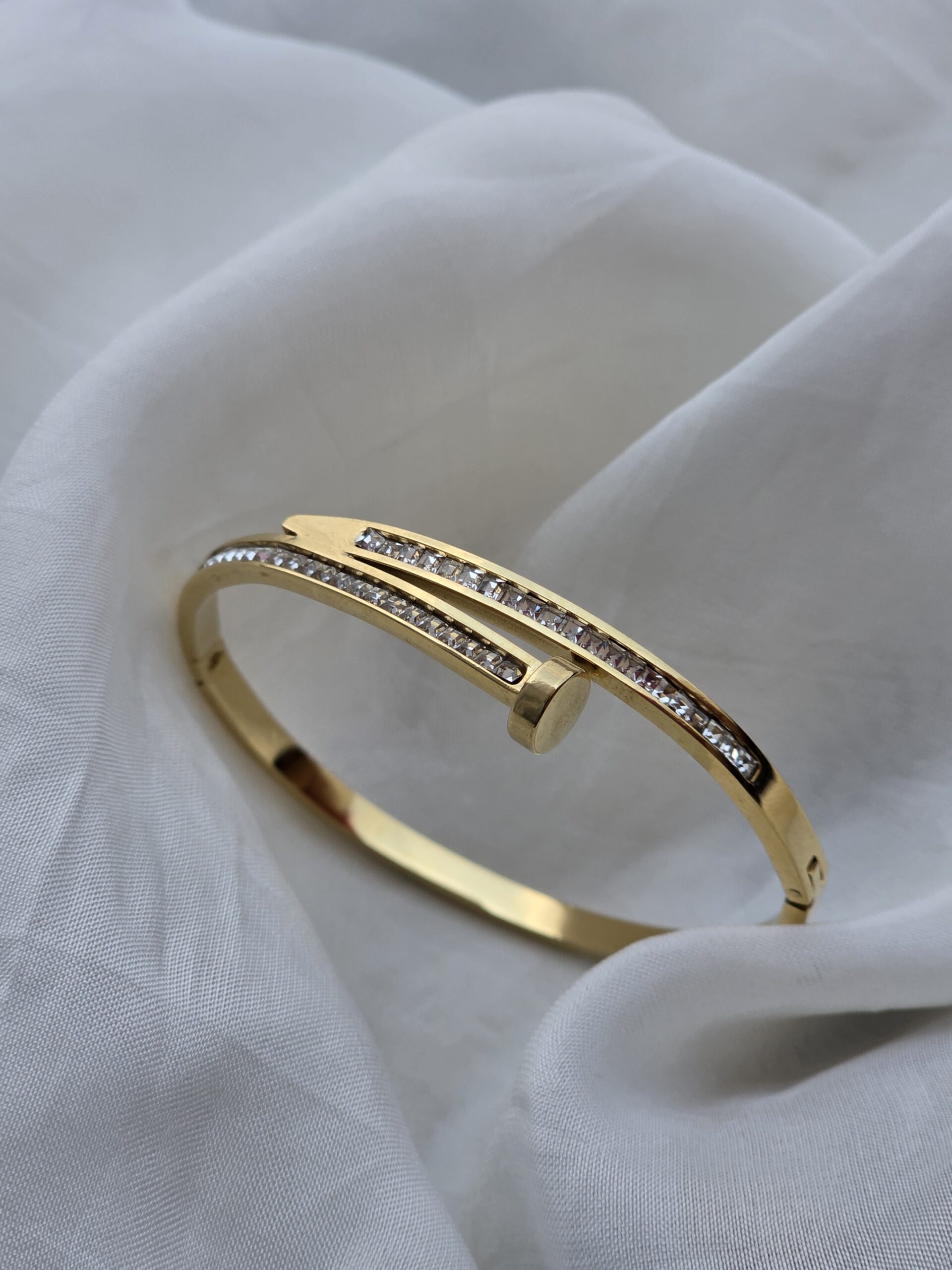 Nail Aurora shine kada bracelet