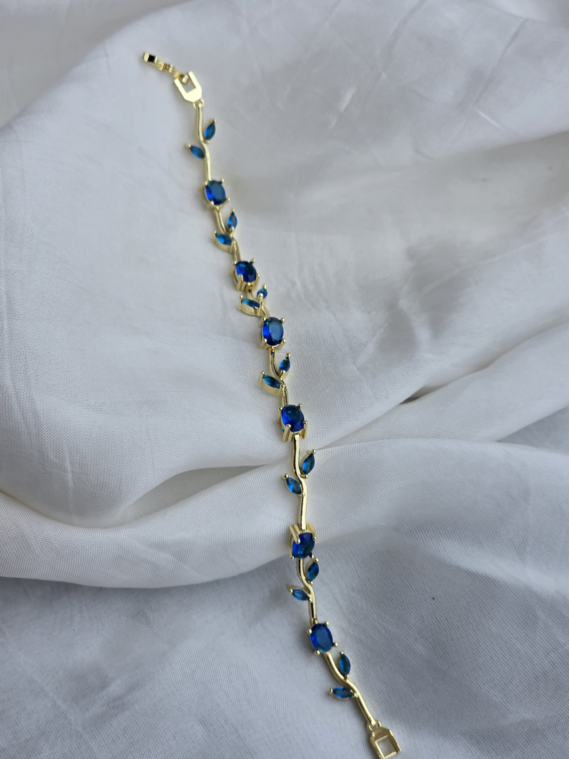 Royal Blue Tulip bracelet - Image 5
