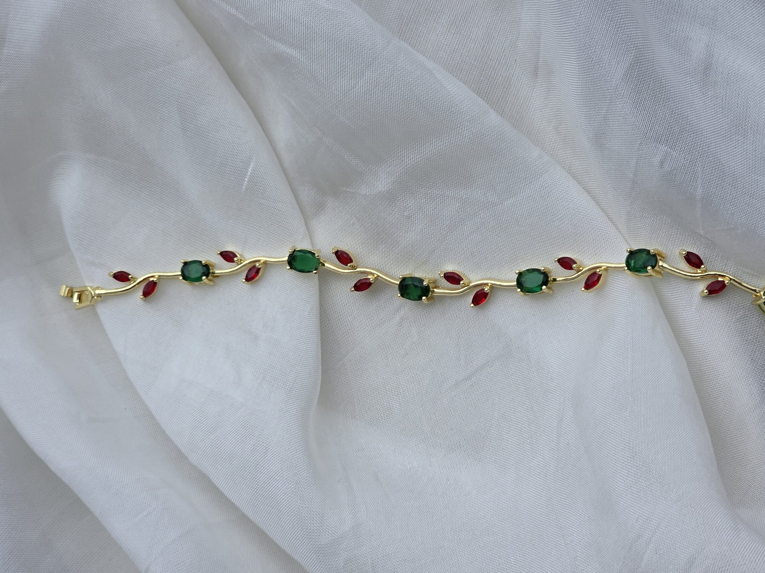 Emerald Red Tulip Bracelet - Image 4