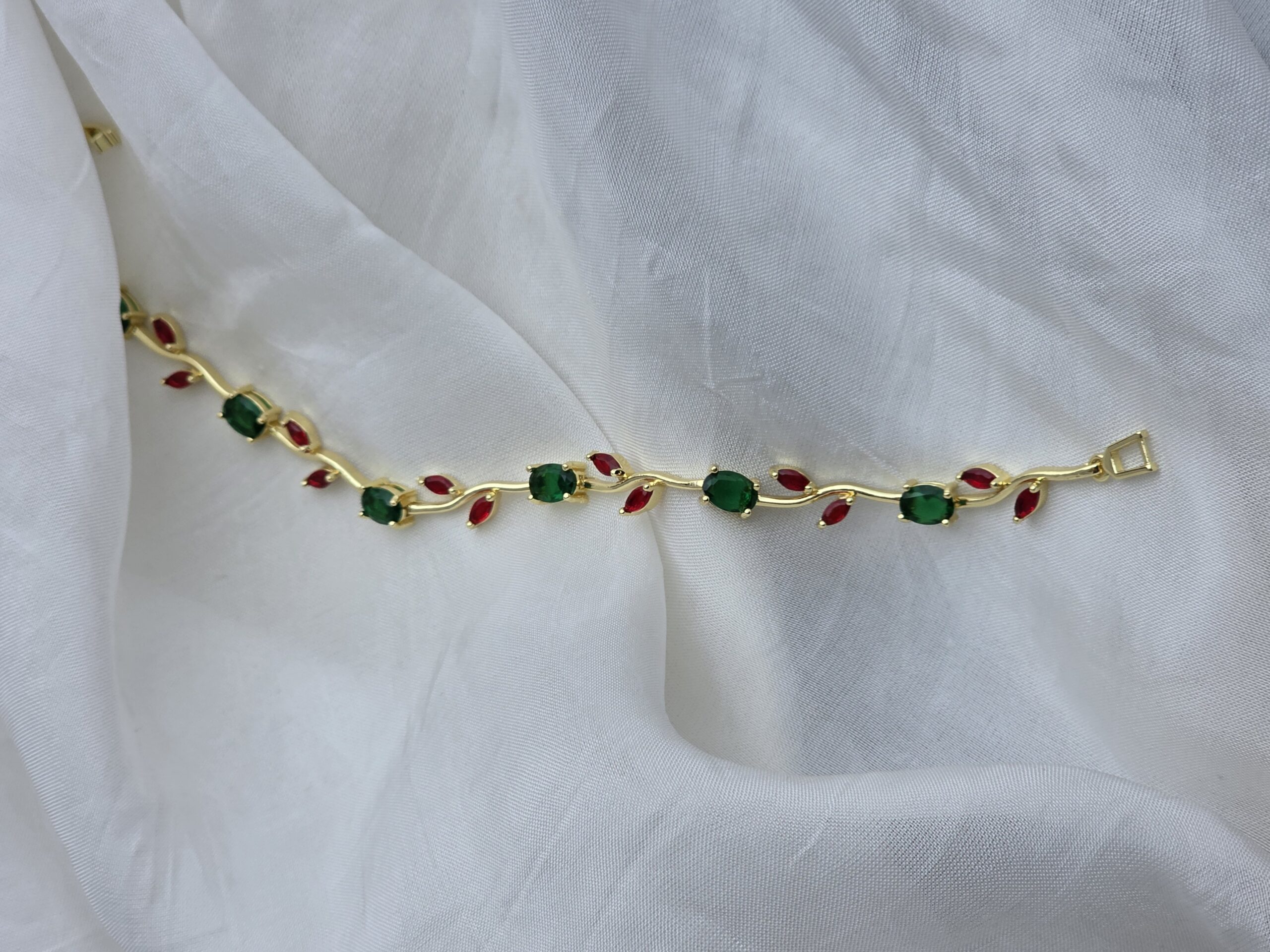 Emerald Red Tulip Bracelet - Image 6