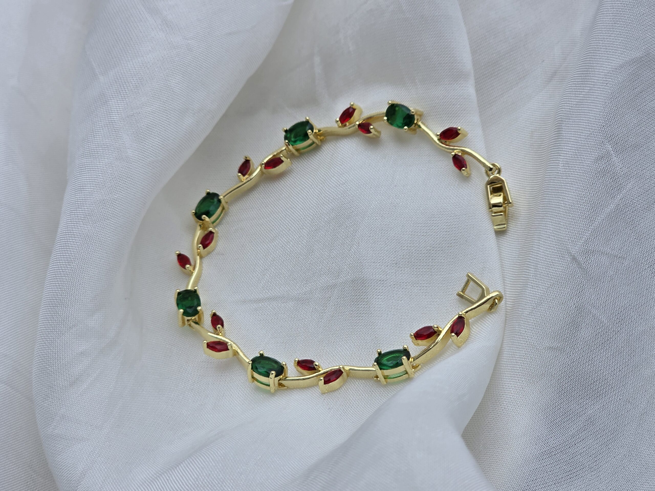 Emerald Red Tulip Bracelet - Image 5