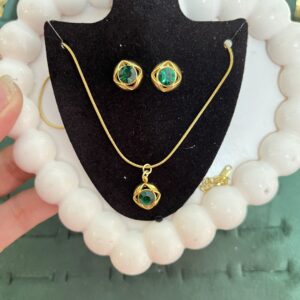 Celeste Pendent set